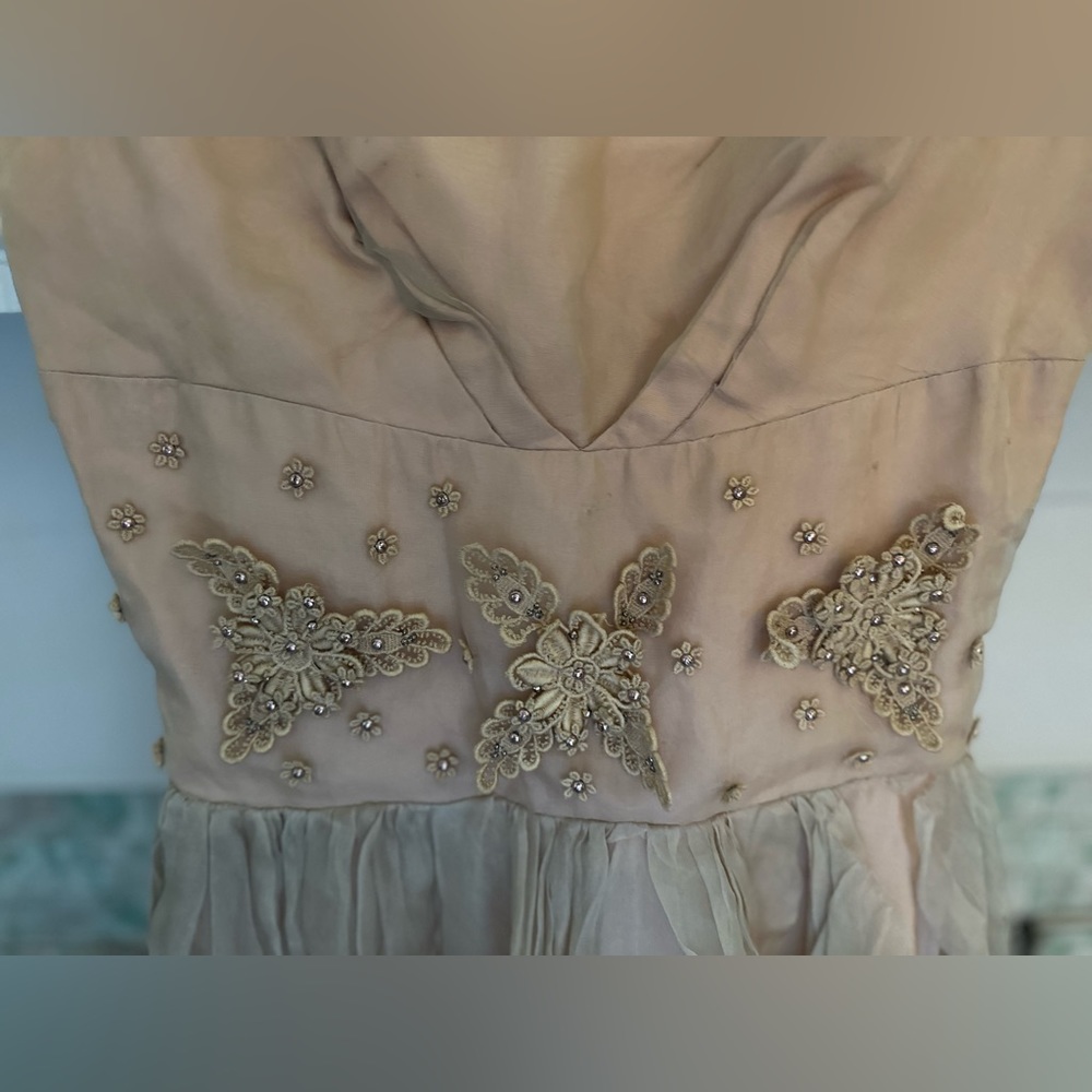 Vintage Fit and flare dress with floral appliqué - Picture 9 of 9